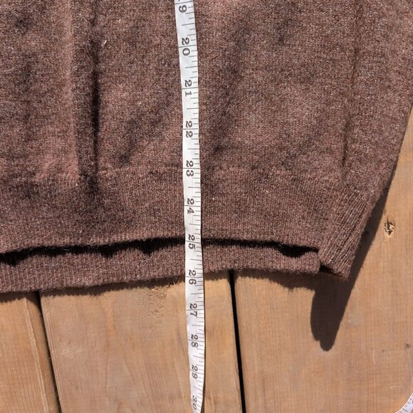 Vintage 70s The Bay by Alan Paine Lambswool V Neck Sweater Size 42 - Picture 4 of 5